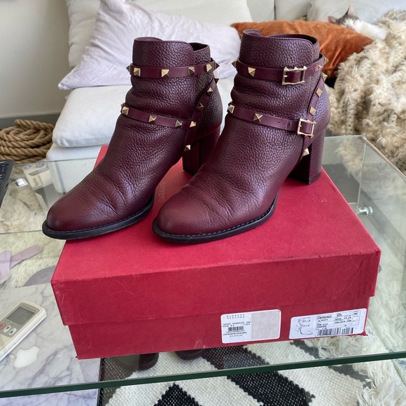 Valentino Garavani Shoes - Valentino Rockstud Booties